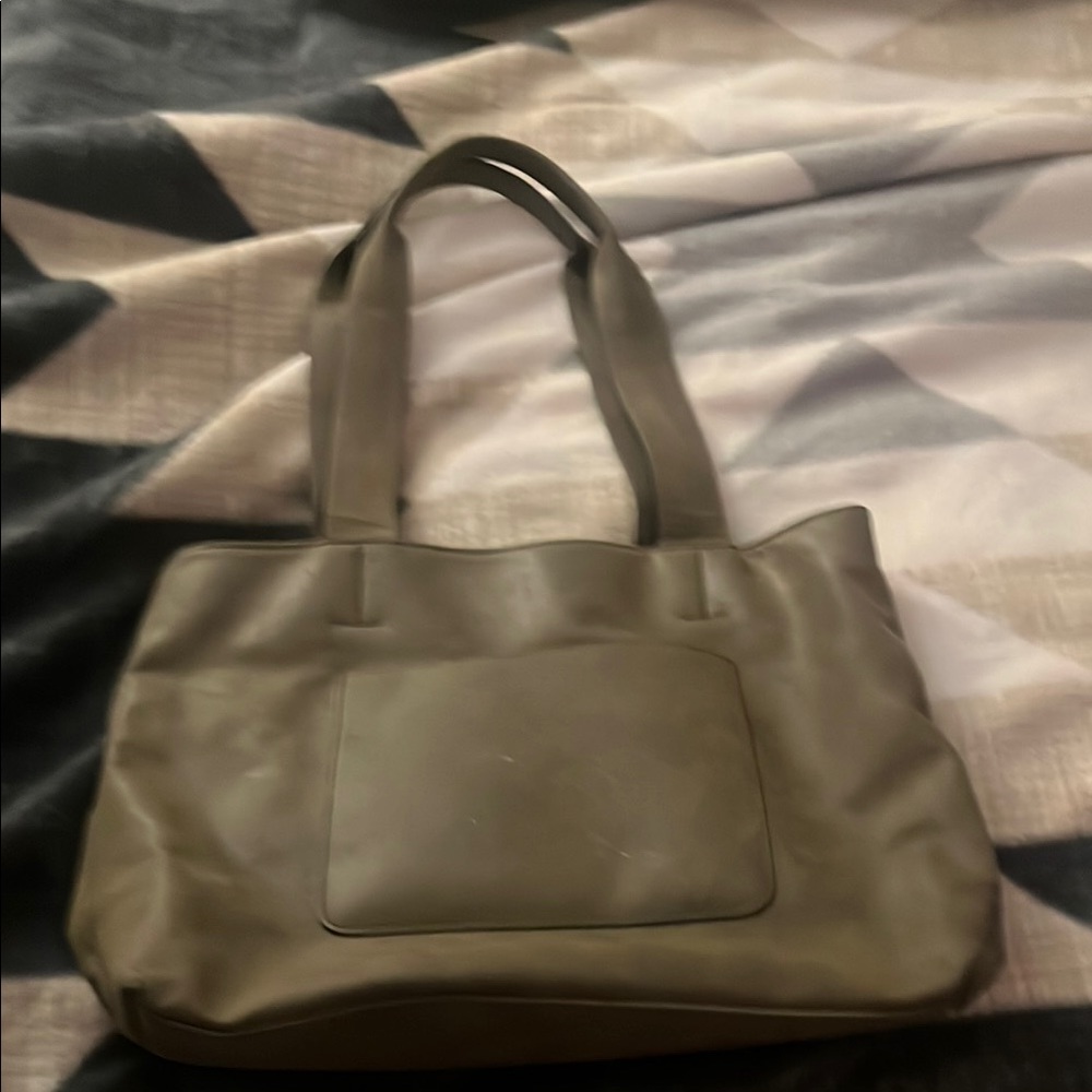 Universal Thread Green Tote With Rectangular Desi… - image 1